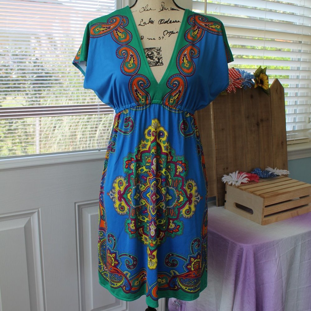 🔥REDUCED 🔥 Forever 21 V Neck Back Peacock Colorful Dress Top